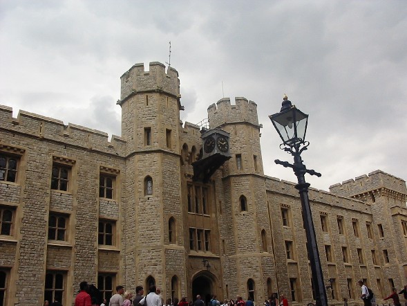 Image of Building that houses the
Crown Jewels